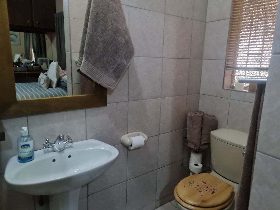 3 Bedroom Property for Sale in Rustenburg Central North West